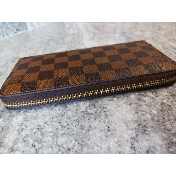 Louis Vuitton Damier Zippy Wallet - Picture 7 of 13